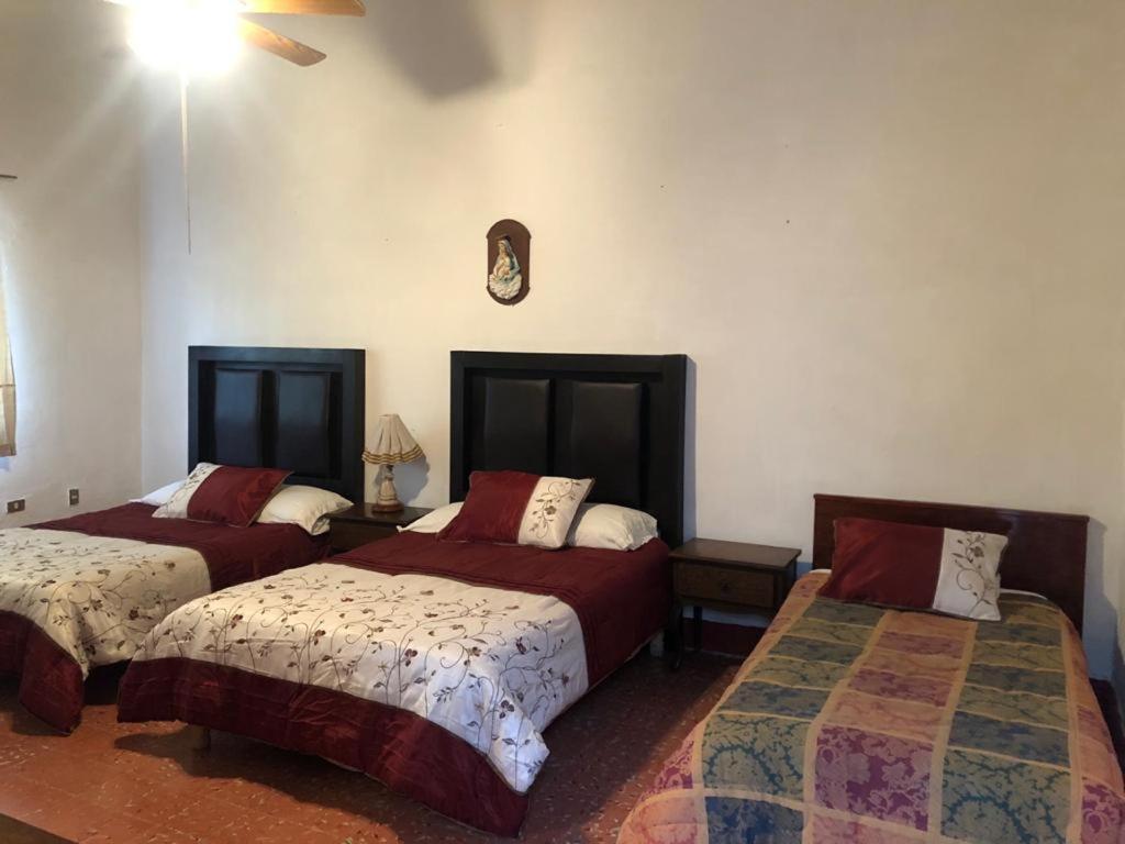 Hostal La Espanola Parras Паррас-де-ла-Фуэнте Экстерьер фото