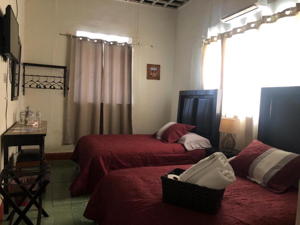 Hostal La Espanola Parras Паррас-де-ла-Фуэнте Экстерьер фото