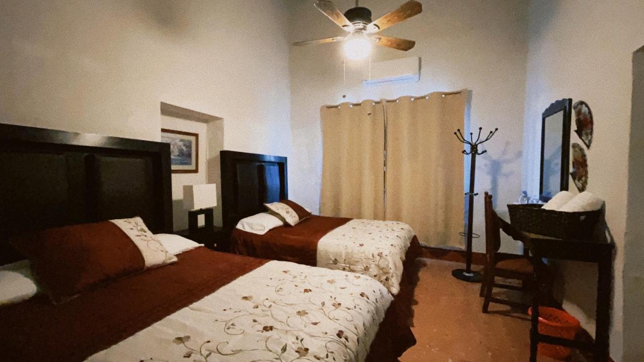 Hostal La Espanola Parras Паррас-де-ла-Фуэнте Экстерьер фото