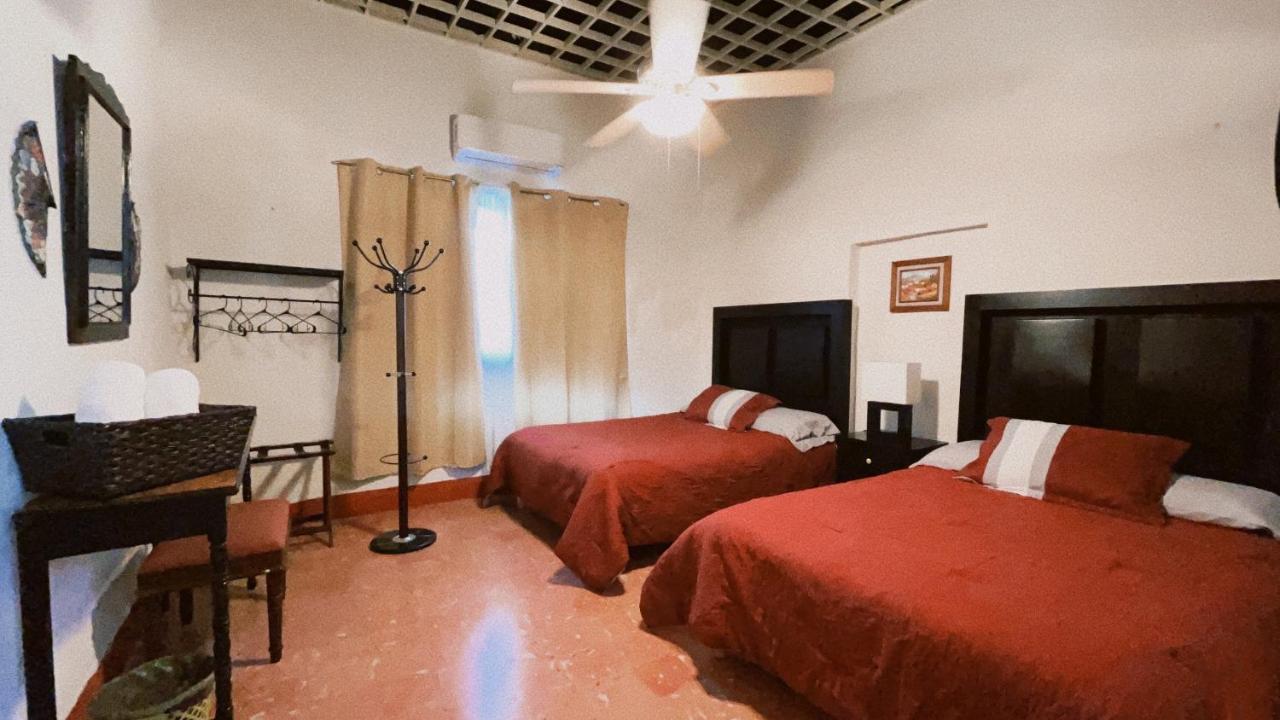 Hostal La Espanola Parras Паррас-де-ла-Фуэнте Экстерьер фото